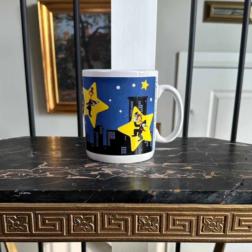 Toys R Us Large Starry Night Cityscape Mug